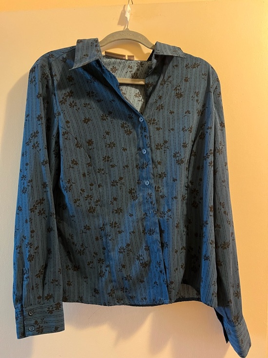 croft & barrow Tops - croft & barrow Blue Floral-Print Button-Front Shirt